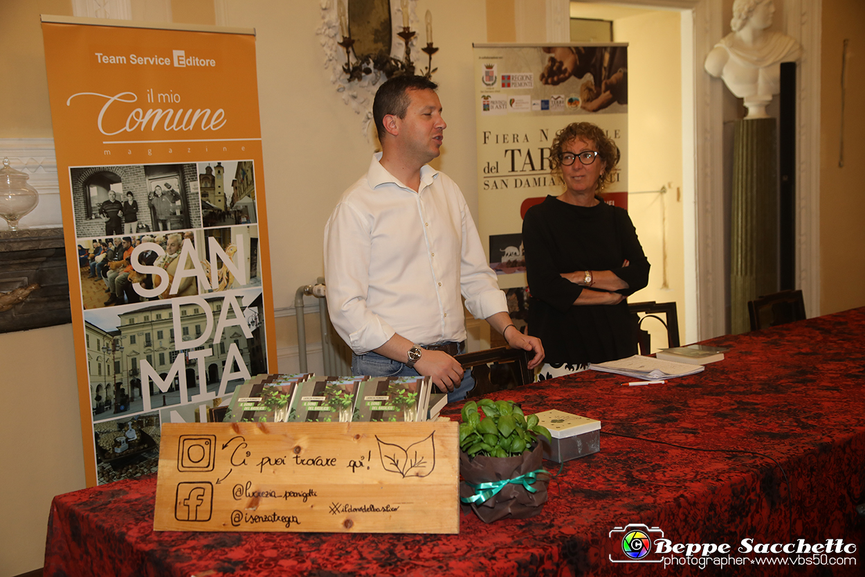 VBS_1276 - Presentazione libro 'Il dono del basilico' di Lucrezia Pernigotti.jpg